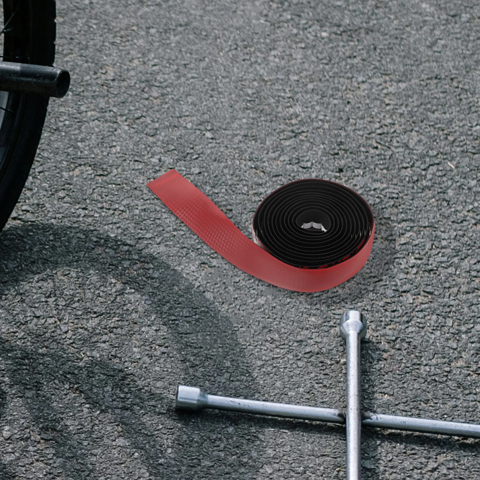 Carbon Texture Tape for Road Bikes Lightweight Bike Accessories Handlebar Wrap Protector Cycling Bicycle Handlebar Grip Tape
Carbon Texture Tape for Road Bikes Lightweight Bike Accessories Handlebar Wrap Protector Cycling Bicycle Handlebar Grip Tape