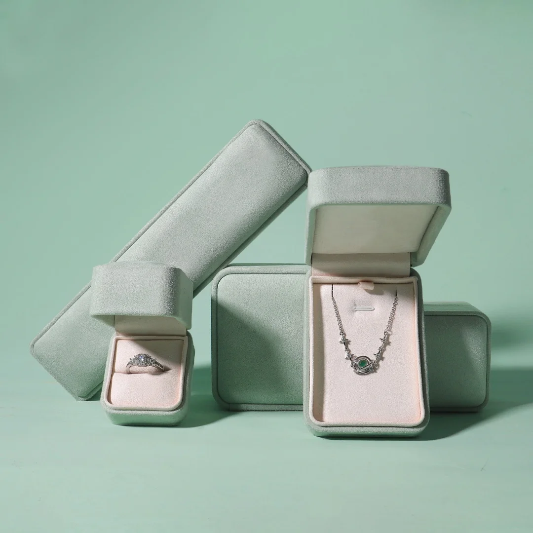 Mint Green Velvet Jewelry Box for Ring Necklace Bracelet Earrings, Multi-Size Luxury Gift Packaging Case for Wedding Engagement
Mint Green Velvet Jewelry Box for Ring Necklace Bracelet Earrings, Multi-Size Luxury Gift Packaging Case for Wedding Engagement
