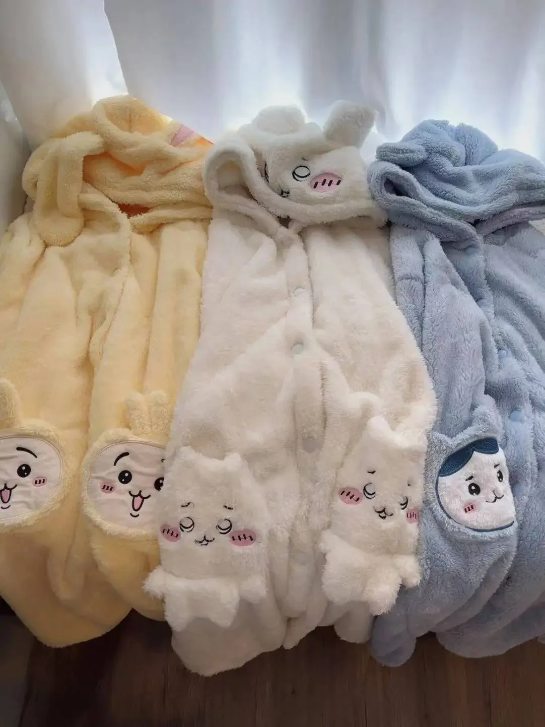 Chiikawa Winter Hooded Nightgown Women's Usagi Hachiware Cute Cartoon Plush Pajamas Plus Velvet Thickened Home Clothes Set
Chiikawa Winter Hooded Nightgown Women's Usagi Hachiware Cute Cartoon Plush Pajamas Plus Velvet Thickened Home Clothes Set