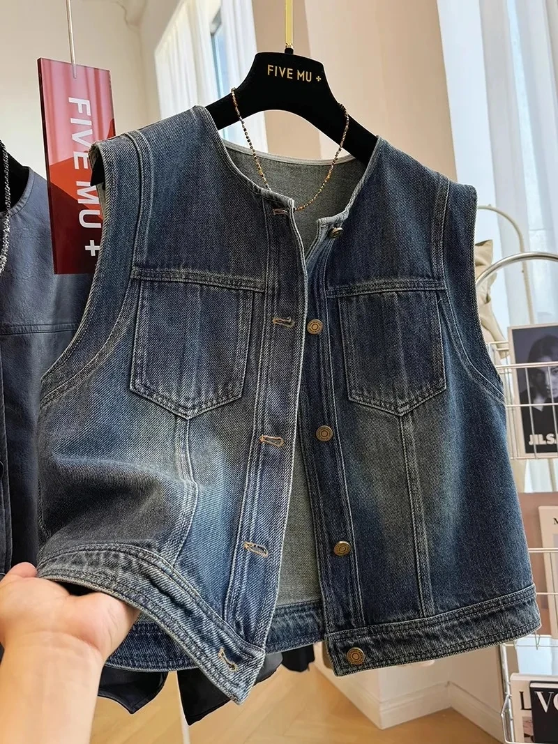 Vintage Women Denim Vest Jacket 2025 Spring Summer Sleeveless Casual Top Blue Jean Waistcoat Coat Lady Oversize Pocket Outerwear
Vintage Women Denim Vest Jacket 2025 Spring Summer Sleeveless Casual Top Blue Jean Waistcoat Coat Lady Oversize Pocket Outerwear