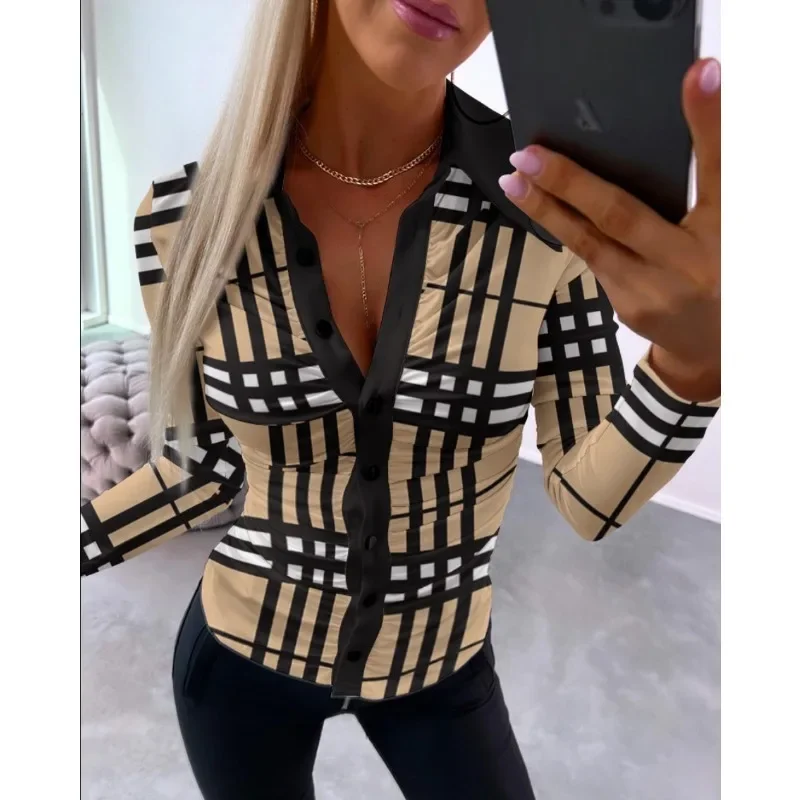 Fashionable Women's V-neck Printed Button Shirt Autumn Commuting Long Sleeve Shirt Casual Loose Holiday Daily Shirt
Fashionable Women's V-neck Printed Button Shirt Autumn Commuting Long Sleeve Shirt Casual Loose Holiday Daily Shirt