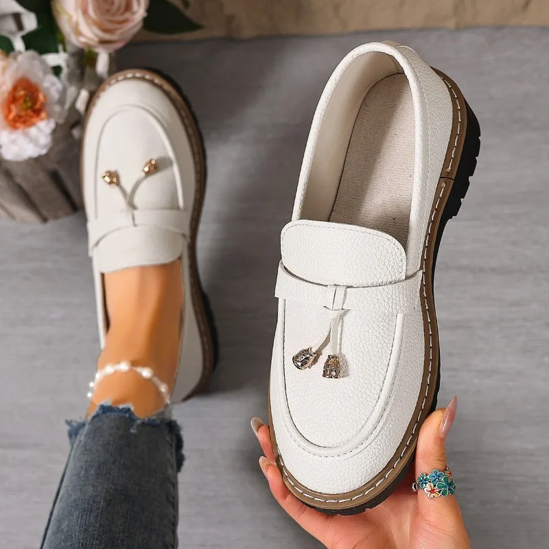 Women Sneakers New Hot Casual Thick Bottomed Loafers Spring Large New Retro Tassel Designer Female Shoes Soft Soled Sneakers
Women Sneakers New Hot Casual Thick Bottomed Loafers Spring Large New Retro Tassel Designer Female Shoes Soft Soled Sneakers