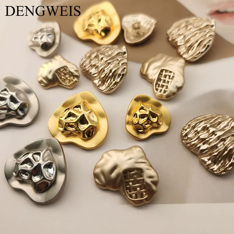 18/23mm Fashion Heart-shaped Golden Metal Buttons for Men and Women's Clothing Sewing Accessories DIY Handmade Sewing Buttons
18/23mm Fashion Heart-shaped Golden Metal Buttons for Men and Women's Clothing Sewing Accessories DIY Handmade Sewing Buttons