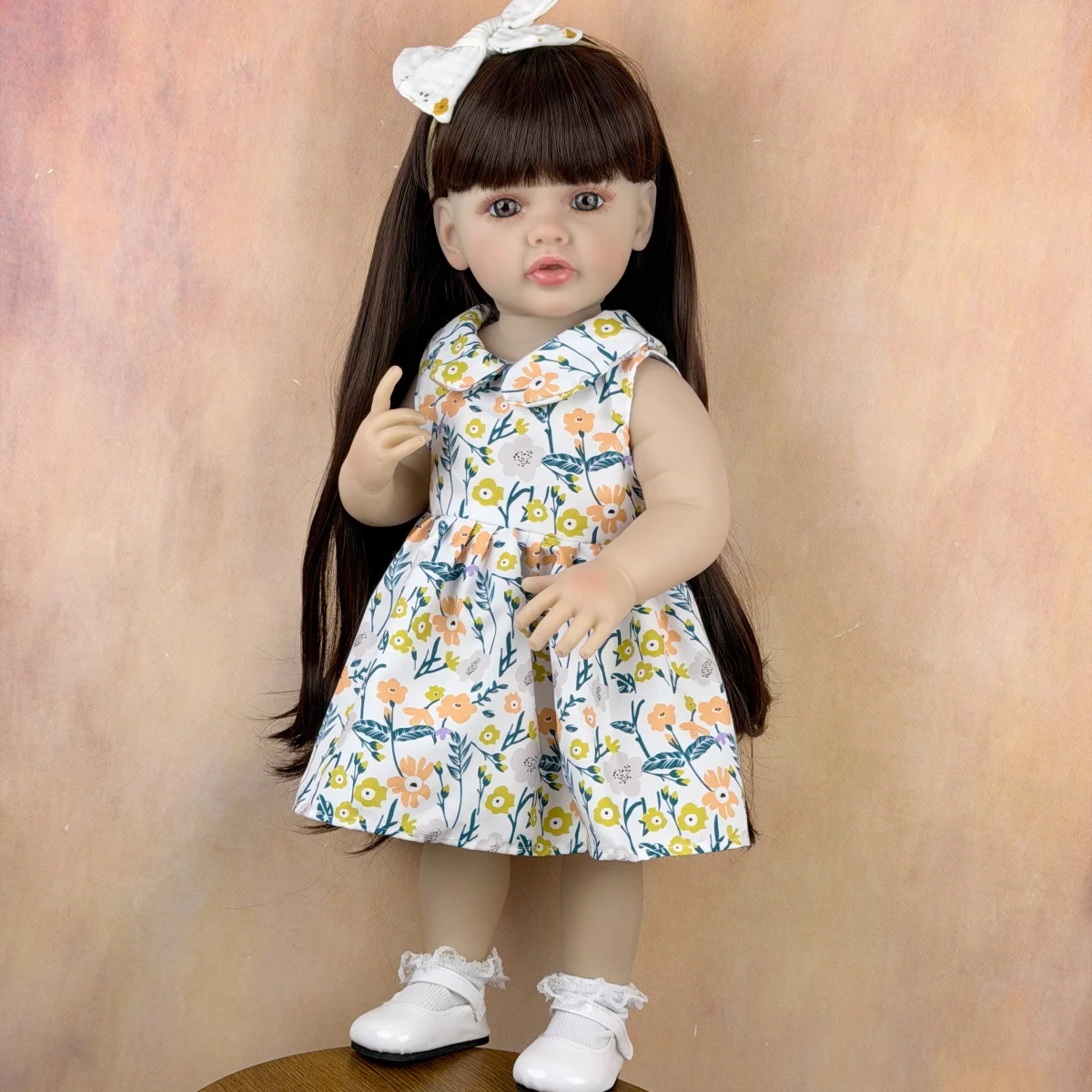 AONPENG 55cm 22in Full Vinyl Princess Doll, Long Brown Hair with Floral Dress, Dress Up & Bath Toy, Birthday Gift
AONPENG 55cm 22in Full Vinyl Princess Doll, Long Brown Hair with Floral Dress, Dress Up & Bath Toy, Birthday Gift