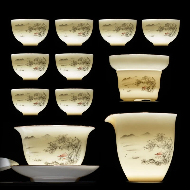 Gold inlaid jade, a complete set of household suet jade porcelain, a gift box for drinking tea, and a high-end tea set.
Gold inlaid jade, a complete set of household suet jade porcelain, a gift box for drinking tea, and a high-end tea set.