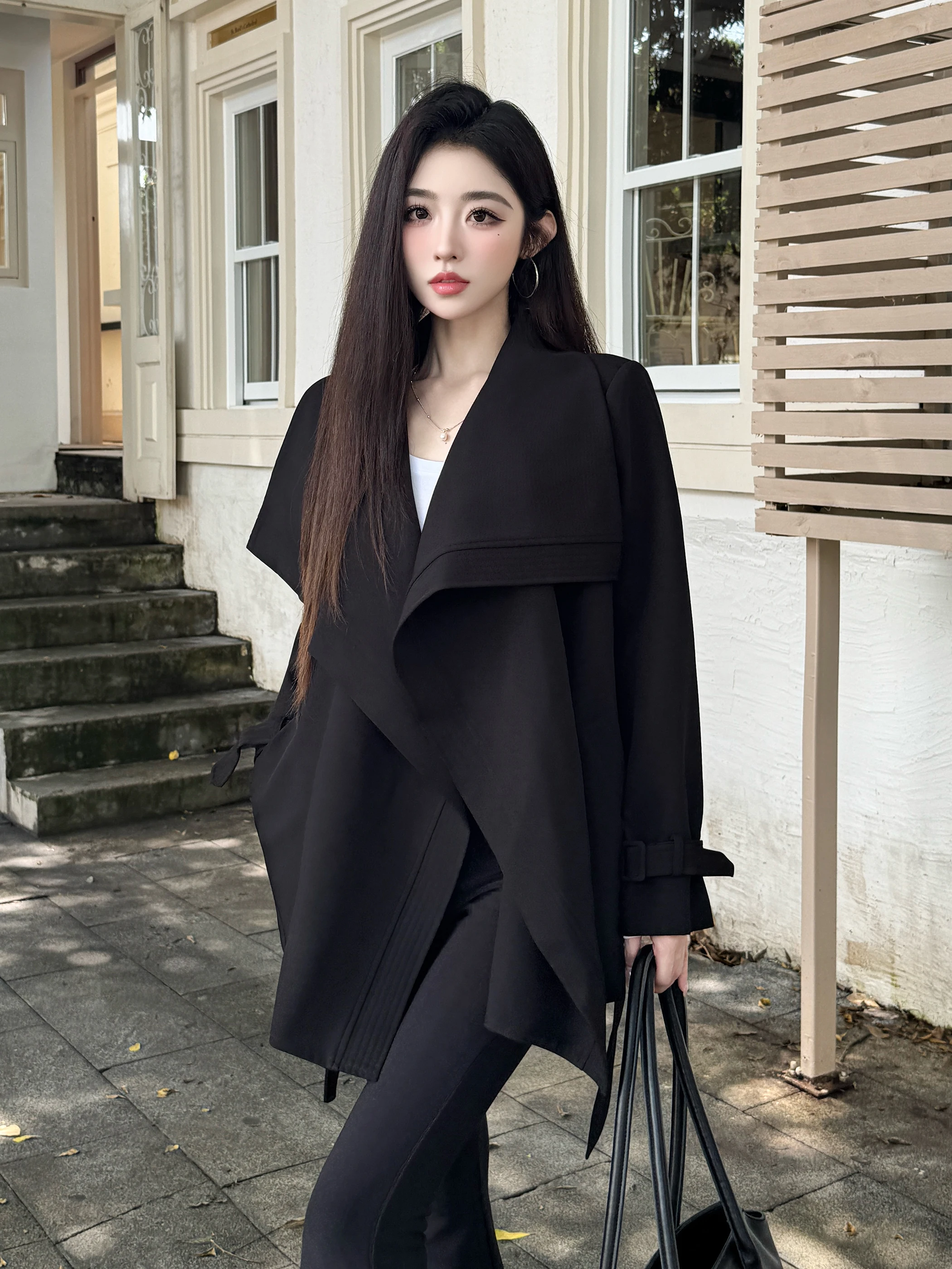 Весенняя легкая ветровка свободного кроя с поясом, большим воротником, в стиле Old Money, повседневная, для работы, из полиэфирного волокна
Весенняя легкая ветровка свободного кроя с поясом, большим воротником, в стиле Old Money, повседневная, для работы, из полиэфирного волокна