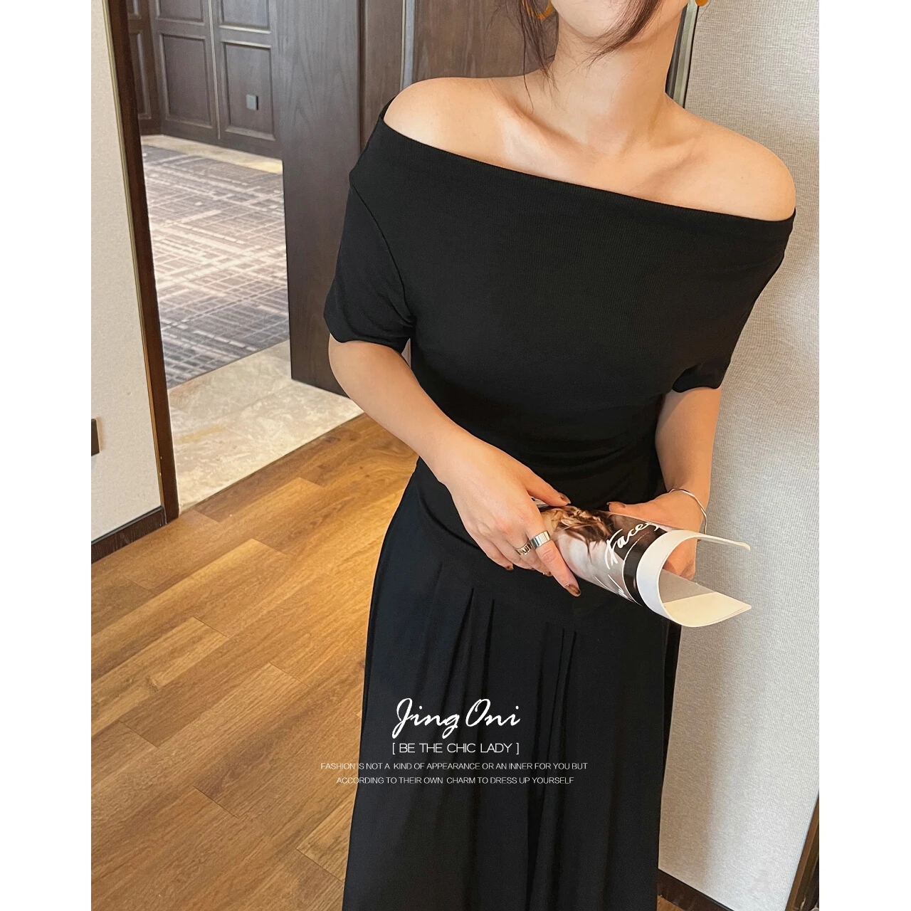 T-shirt Crop Top 2023 Women Fashion Y2k Clothing Vintage Korean Summer Elegant Short Sleeve Blouse Tees Backless Sexy Skinny New
T-shirt Crop Top 2023 Women Fashion Y2k Clothing Vintage Korean Summer Elegant Short Sleeve Blouse Tees Backless Sexy Skinny New