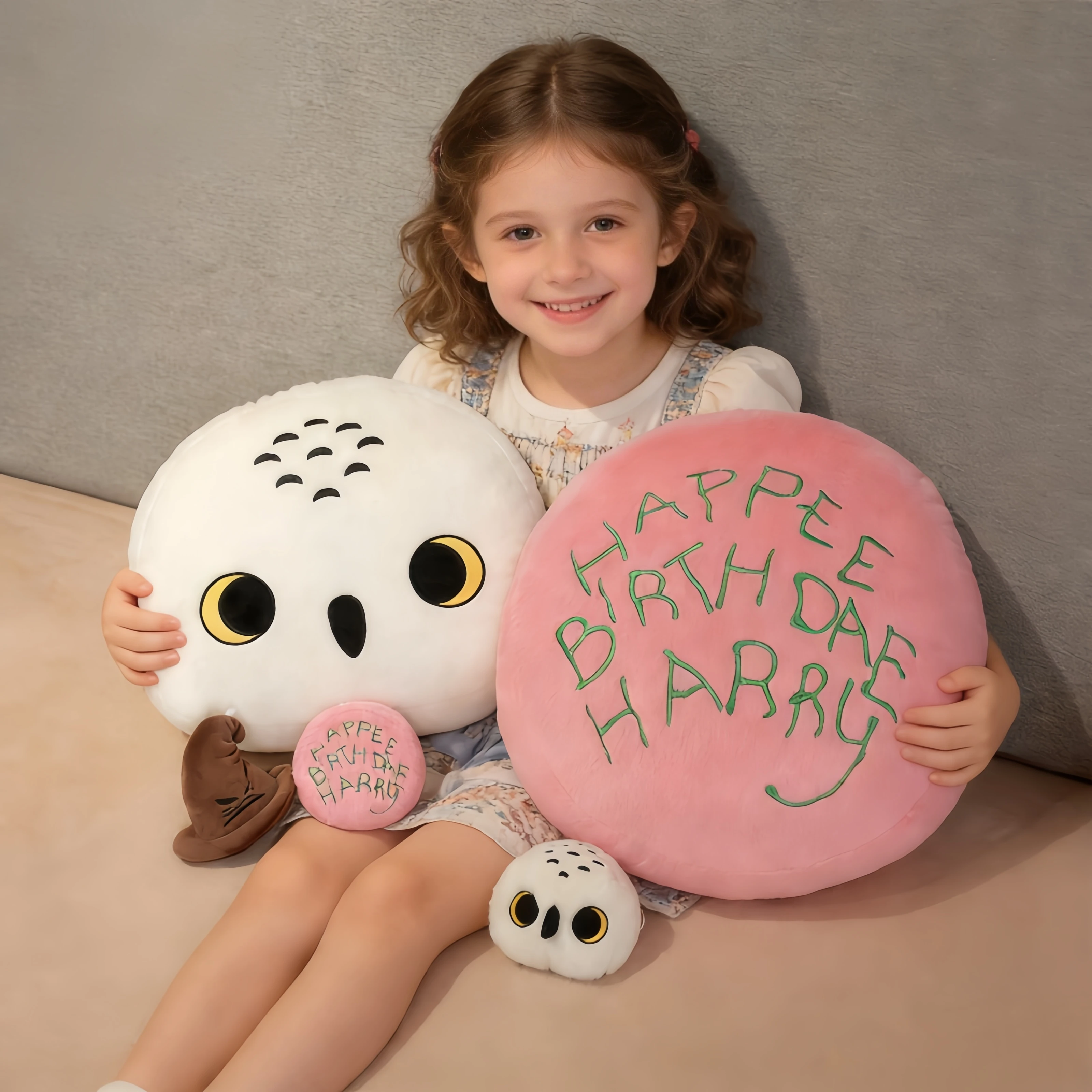  Cute Adorable Harry Potter owl Wizard hat Plush Doll Soft Scarf Owl Anime Pillow Cushion Collection Room Decor Birthday Gift
Cute Adorable Harry Potter owl Wizard hat Plush Doll Soft Scarf Owl Anime Pillow Cushion Collection Room Decor Birthday Gift