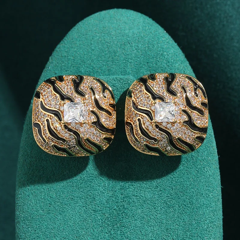 Vintage Square Black Stud Earrings Leopard Patterned White Zircon Antique Gold Color Jewelry Luxury Accessories Mother's Day New
Vintage Square Black Stud Earrings Leopard Patterned White Zircon Antique Gold Color Jewelry Luxury Accessories Mother's Day New