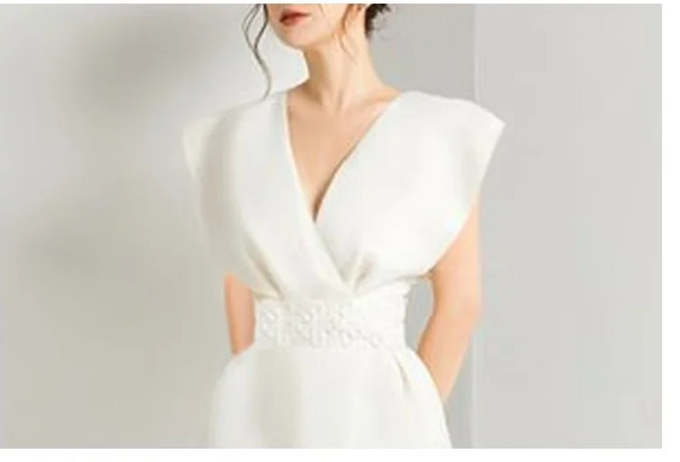 Customized elegant The V-neck elongates the neck line, cinches the waist, and features a fashionable slit cut Dinner,dance party
Customized elegant The V-neck elongates the neck line, cinches the waist, and features a fashionable slit cut Dinner,dance party