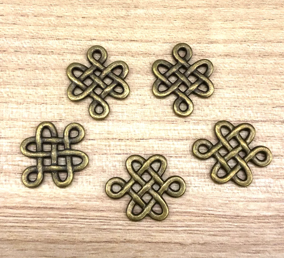 20pcs 17*14mm lucky knot design connector for handmade Zinc alloy metal accessories HW3972
20pcs 17*14mm lucky knot design connector for handmade Zinc alloy metal accessories HW3972