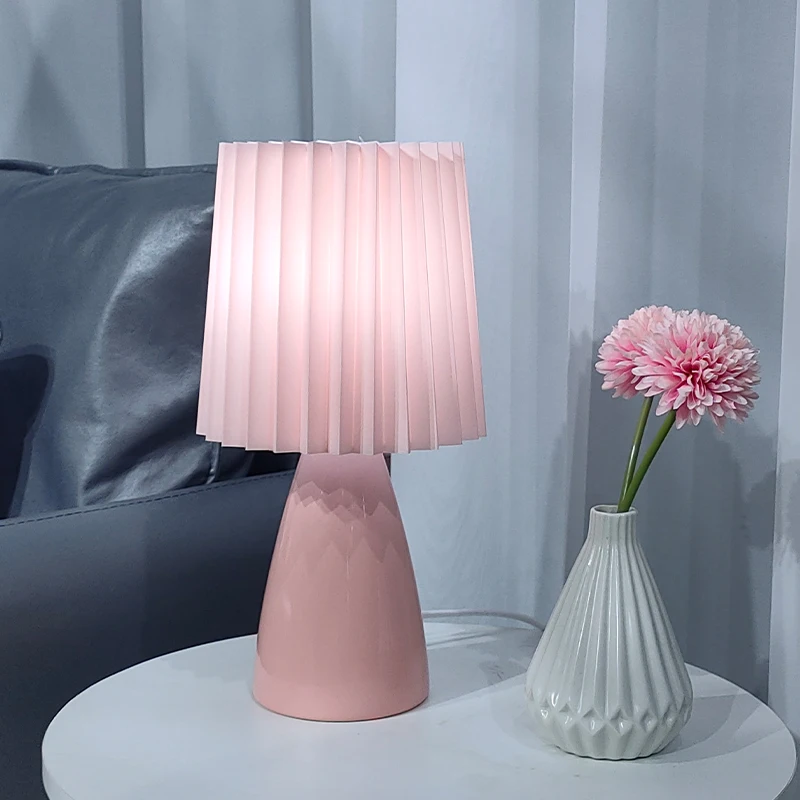 Net red light Nordic ins wind girl warm breastfeeding night light simple ceramic pleated bedroom bedside lamp table lamp
Net red light Nordic ins wind girl warm breastfeeding night light simple ceramic pleated bedroom bedside lamp table lamp