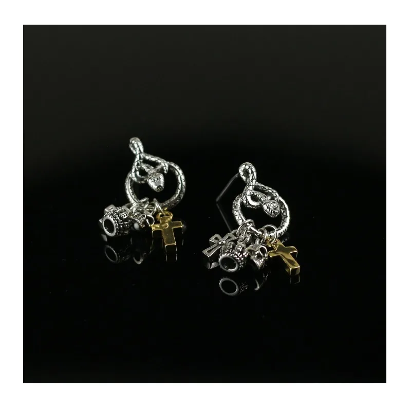 Chaoxuan Luo Xin's New Snake Crown Skull Cross Earrings, Men's and Women's Niche Cold Wind Ear Jewelry
Chaoxuan Luo Xin's New Snake Crown Skull Cross Earrings, Men's and Women's Niche Cold Wind Ear Jewelry