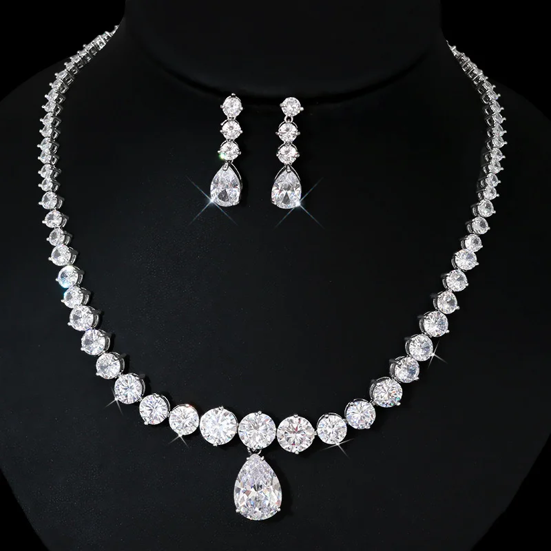 genuine Luxury brand real jewels Ins end luxury water drop Zircon Pendant bridal dress necklace simple atmosphere fashion Earrin
genuine Luxury brand real jewels Ins end luxury water drop Zircon Pendant bridal dress necklace simple atmosphere fashion Earrin