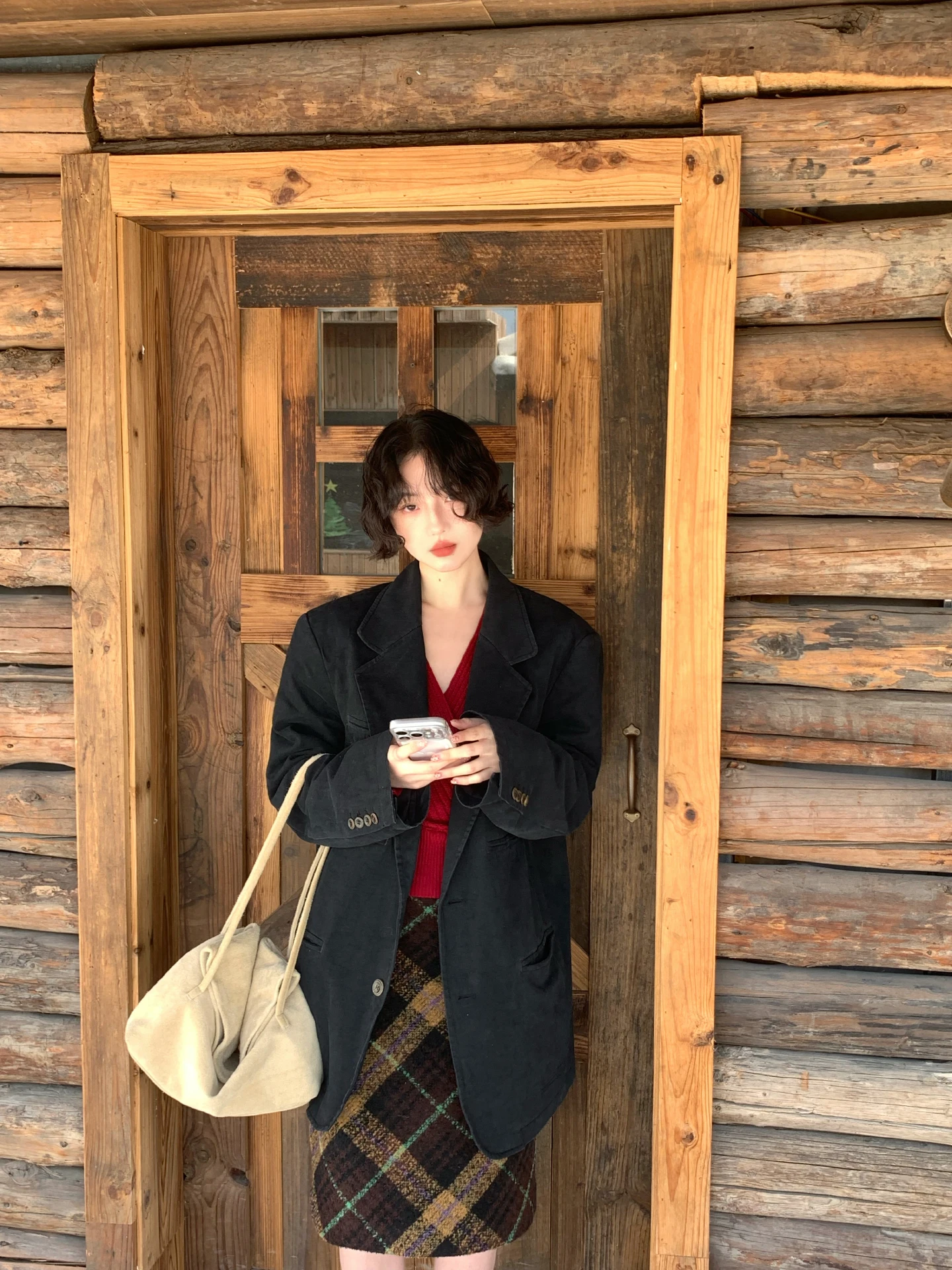 Винтажная юбка Ele с высокой талией из шерстяной смеси, кофейного цвета, из шерсти и полиэстера, неэластичная, А-силуэт, для женщин
Винтажная юбка Ele с высокой талией из шерстяной смеси, кофейного цвета, из шерсти и полиэстера, неэластичная, А-силуэт, для женщин