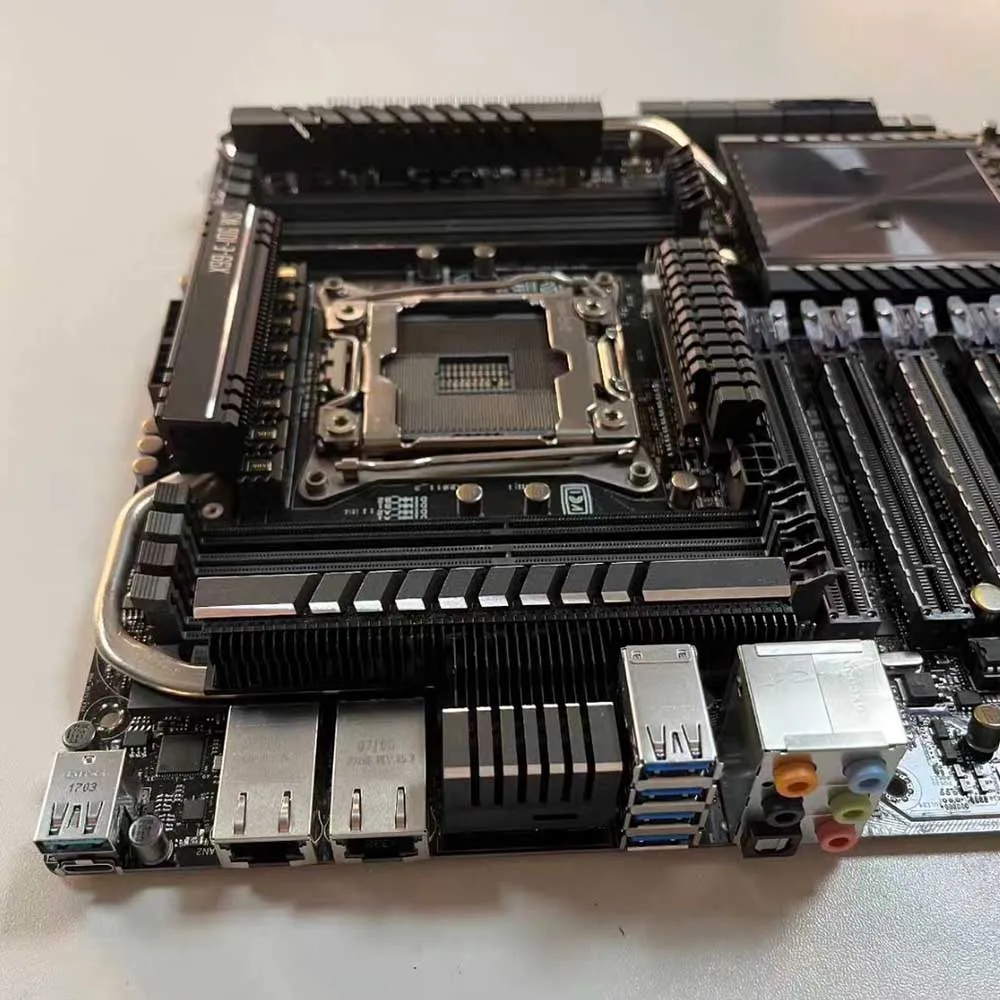 Для материнской платы AS-US X99 E-ATX LGA2021-v3 Core i7/i7X 8×DDR4 DIMM X99-E-10G WS
Для материнской платы AS-US X99 E-ATX LGA2021-v3 Core i7/i7X 8×DDR4 DIMM X99-E-10G WS