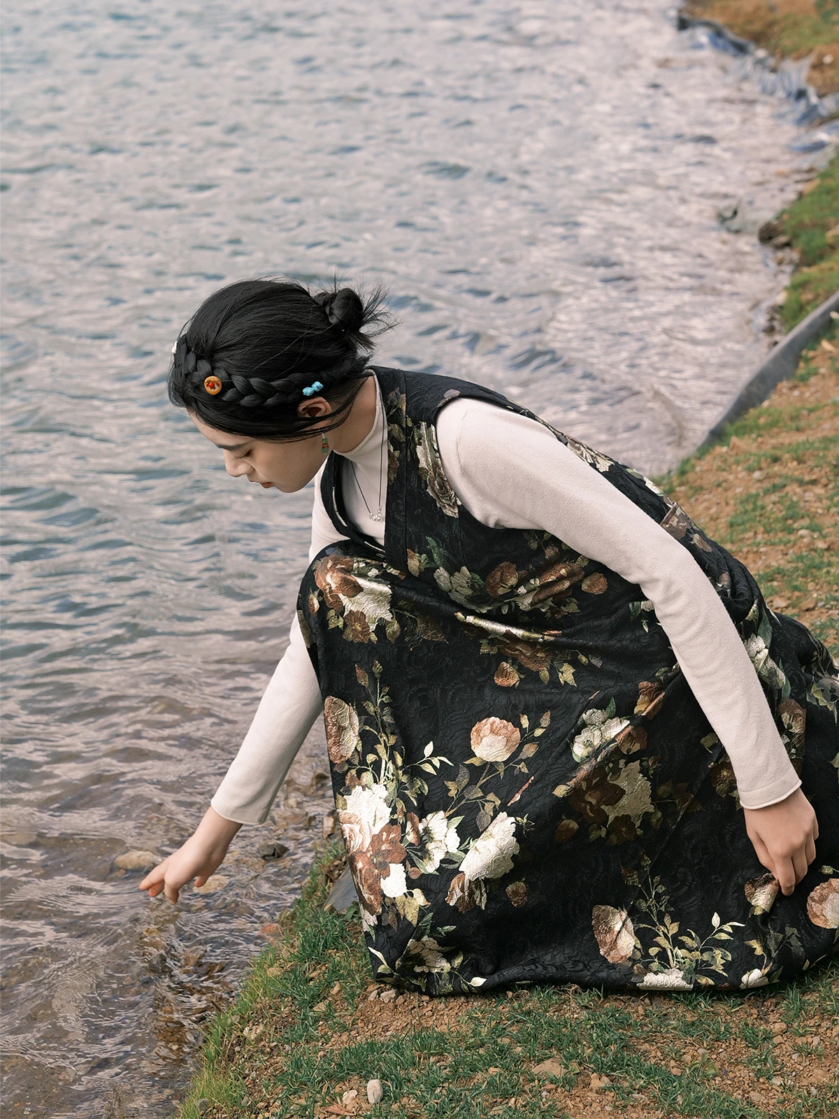 Ele Classic Sle Retro Ethnic Minori Tibetan Dr Exquisite National Costume Women's Dr V-ne Svel Hanfu
Ele Classic Sle Retro Ethnic Minori Tibetan Dr Exquisite National Costume Women's Dr V-ne Svel Hanfu