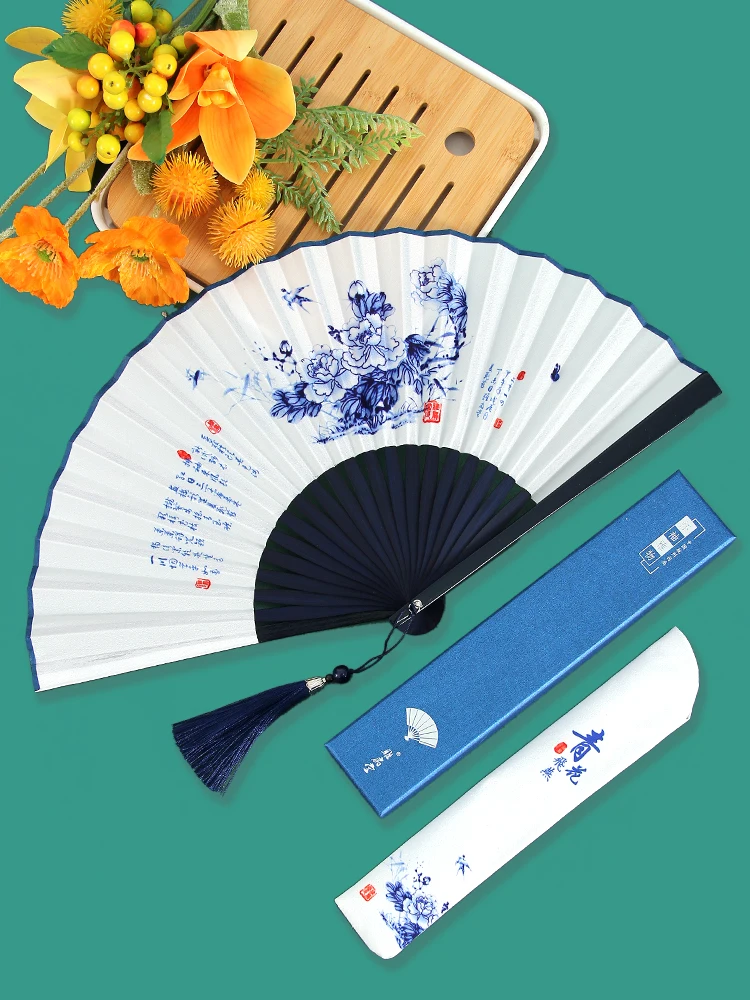 Classical Blue And White Porcelain Fan Portable Small Size for Men And Women Suitable for Hanfu And Qipao Traditional Chinese...
Classical Blue And White Porcelain Fan Portable Small Size for Men And Women Suitable for Hanfu And Qipao Traditional Chinese...