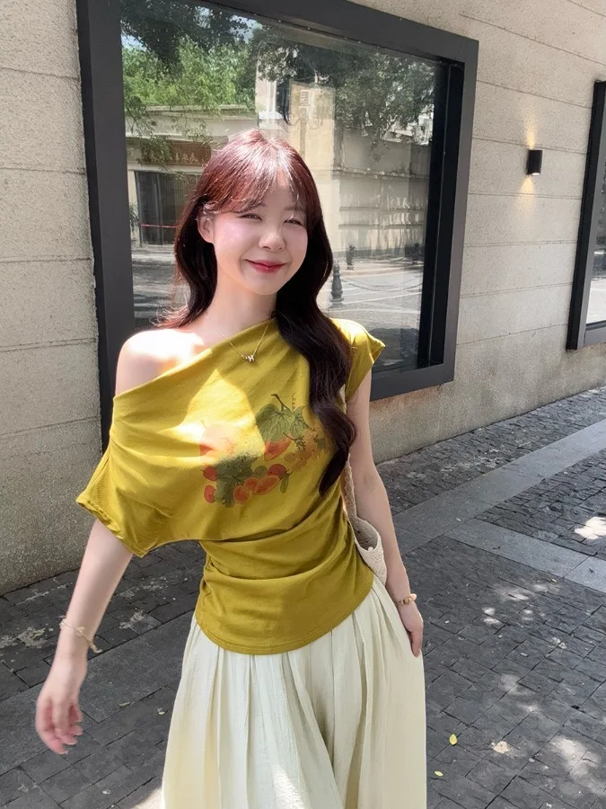 plus Size Women's Fun Print Oblique Shoulder Short Sleeve T-Shirt Slimming Design Summer New Style Korean Style Commute Wind
plus Size Women's Fun Print Oblique Shoulder Short Sleeve T-Shirt Slimming Design Summer New Style Korean Style Commute Wind