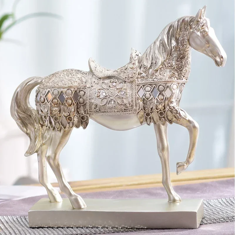 Wine cabinet decoration art ornaments horse sculpture Figurine European luxury home room decoration animal resin statue gifts
Wine cabinet decoration art ornaments horse sculpture Figurine European luxury home room decoration animal resin statue gifts