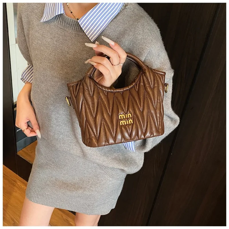 Women's Handbag Made Of Soft Leather Boasting High-End Quality And Classic Paris Commuter Timeless Style
Women's Handbag Made Of Soft Leather Boasting High-End Quality And Classic Paris Commuter Timeless Style