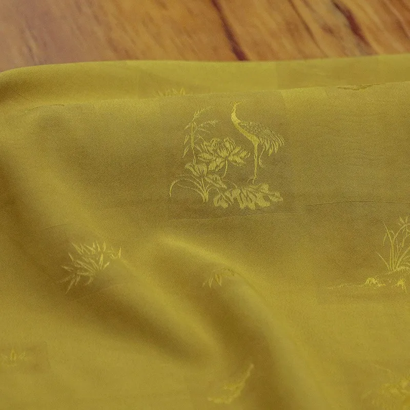 Chinese-style silk ramie jacquard satin red gauze fabric new cheongsam designer
Chinese-style silk ramie jacquard satin red gauze fabric new cheongsam designer