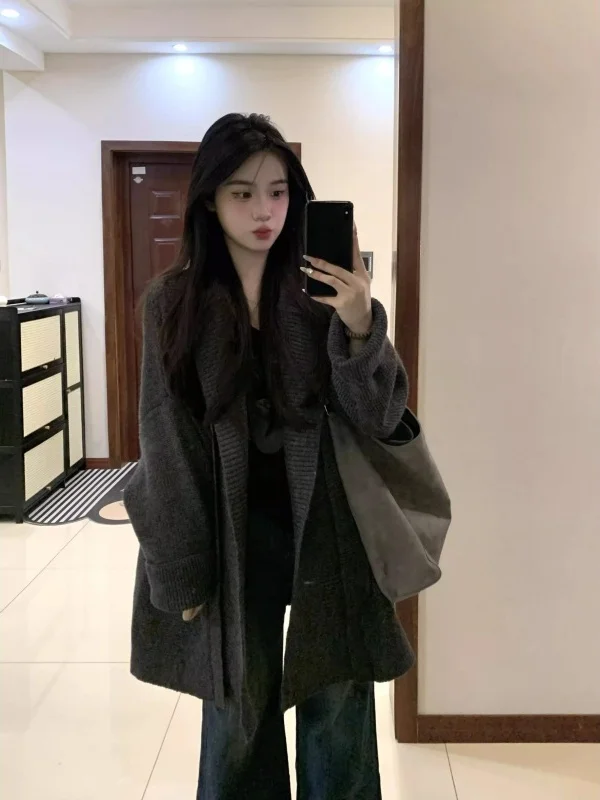 Женский утепленный вязаный кардиган на молнии, весенний, повседневный, свободного кроя, теплый, средней длины, с флисовой подкладкой, для поездок на работу
Женский утепленный вязаный кардиган на молнии, весенний, повседневный, свободного кроя, теплый, средней длины, с флисовой подкладкой, для поездок на работу