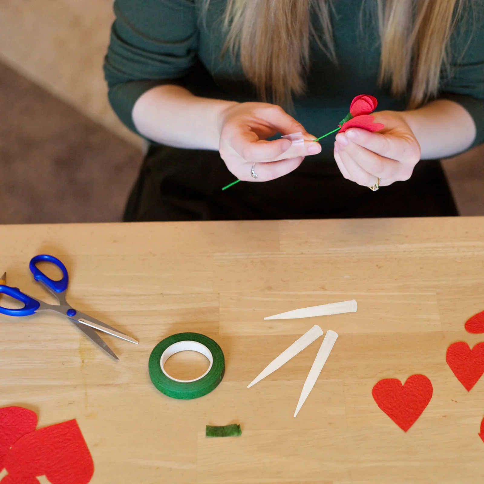 100Pcs Simulation Flower Mud Inserted Tubes Premium Plastic Flower Water Tube Holders for Stable Stem Fixation Floral Box Making
100Pcs Simulation Flower Mud Inserted Tubes Premium Plastic Flower Water Tube Holders for Stable Stem Fixation Floral Box Making