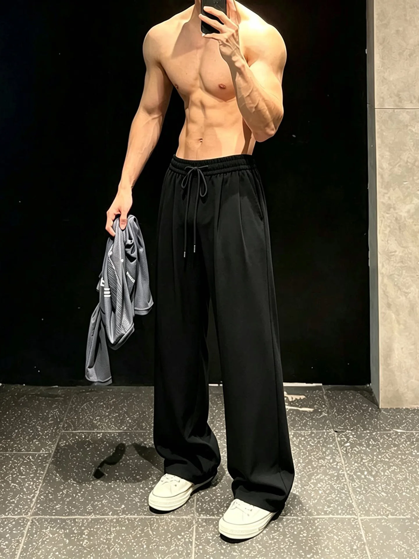 Quick Dry Ice Silk Men's Fitness Casual Pants Summer Thin Wide Leg Drapey Straight Cut Comfortable Breathable Polyester Lycra
Quick Dry Ice Silk Men's Fitness Casual Pants Summer Thin Wide Leg Drapey Straight Cut Comfortable Breathable Polyester Lycra