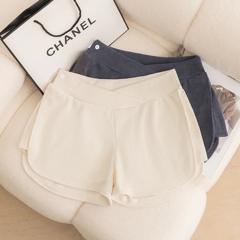 Summer Maternity Short Pants Low Waist Trousers Thin Cool Wide Legs Cross Loose Casual Pregnant Woman Shorts Solid Sports Pants
Summer Maternity Short Pants Low Waist Trousers Thin Cool Wide Legs Cross Loose Casual Pregnant Woman Shorts Solid Sports Pants