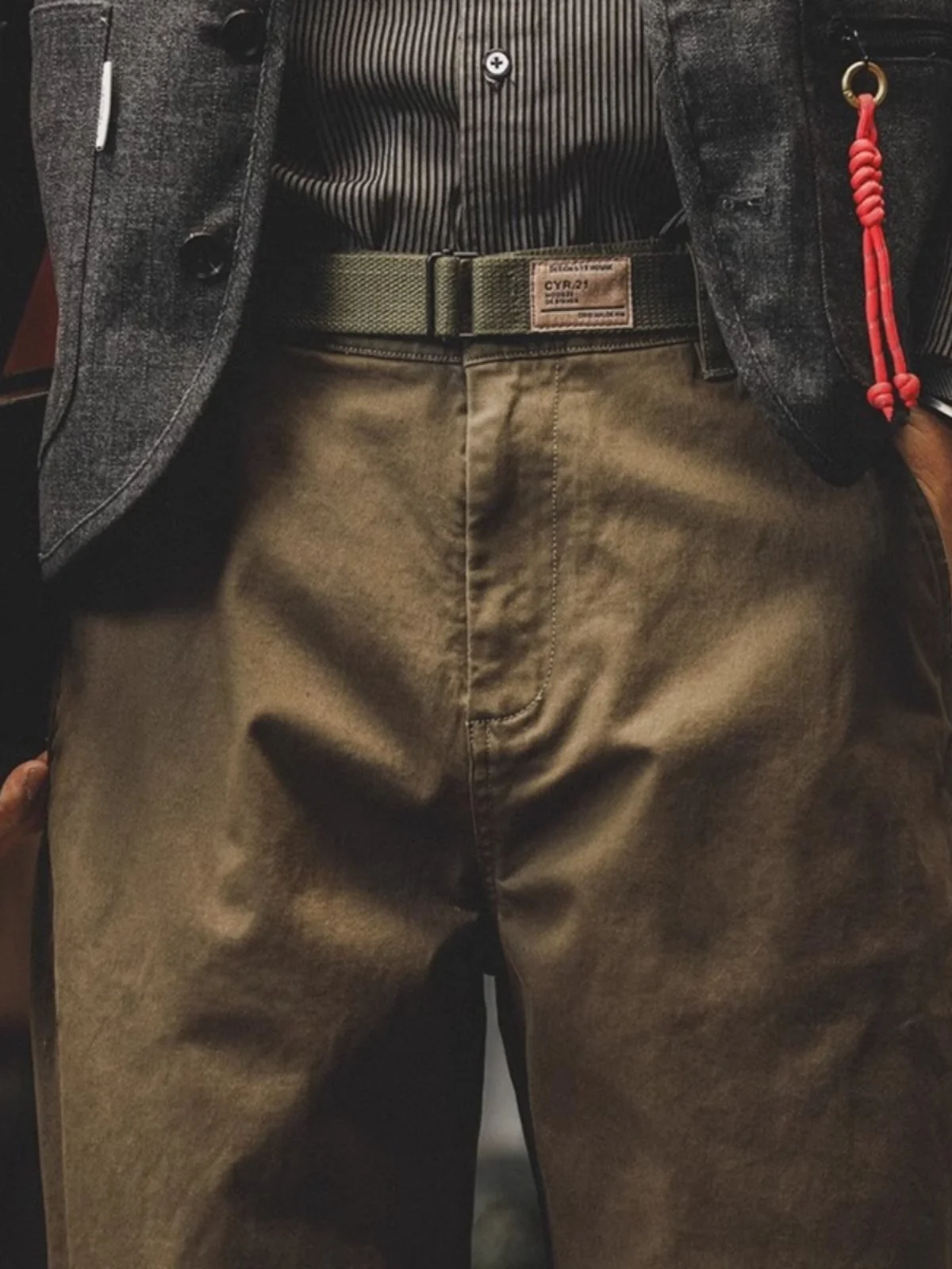 Классические американские ретро-брюки прямого кроя для мужчин, повседневные, весна-осень, модные, брендовые, зауженные, длинные рабочие брюки
Классические американские ретро-брюки прямого кроя для мужчин, повседневные, весна-осень, модные, брендовые, зауженные, длинные рабочие брюки