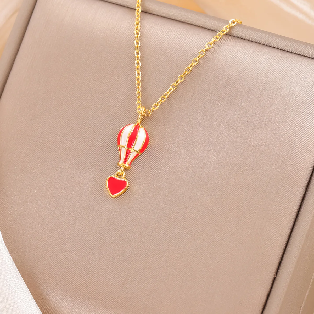Creative New Arrival Exquisite 925 Sterling Silver Jewelry Temperament Hot Air Balloon Red Heart Love Pendant Necklaces XL097
Creative New Arrival Exquisite 925 Sterling Silver Jewelry Temperament Hot Air Balloon Red Heart Love Pendant Necklaces XL097