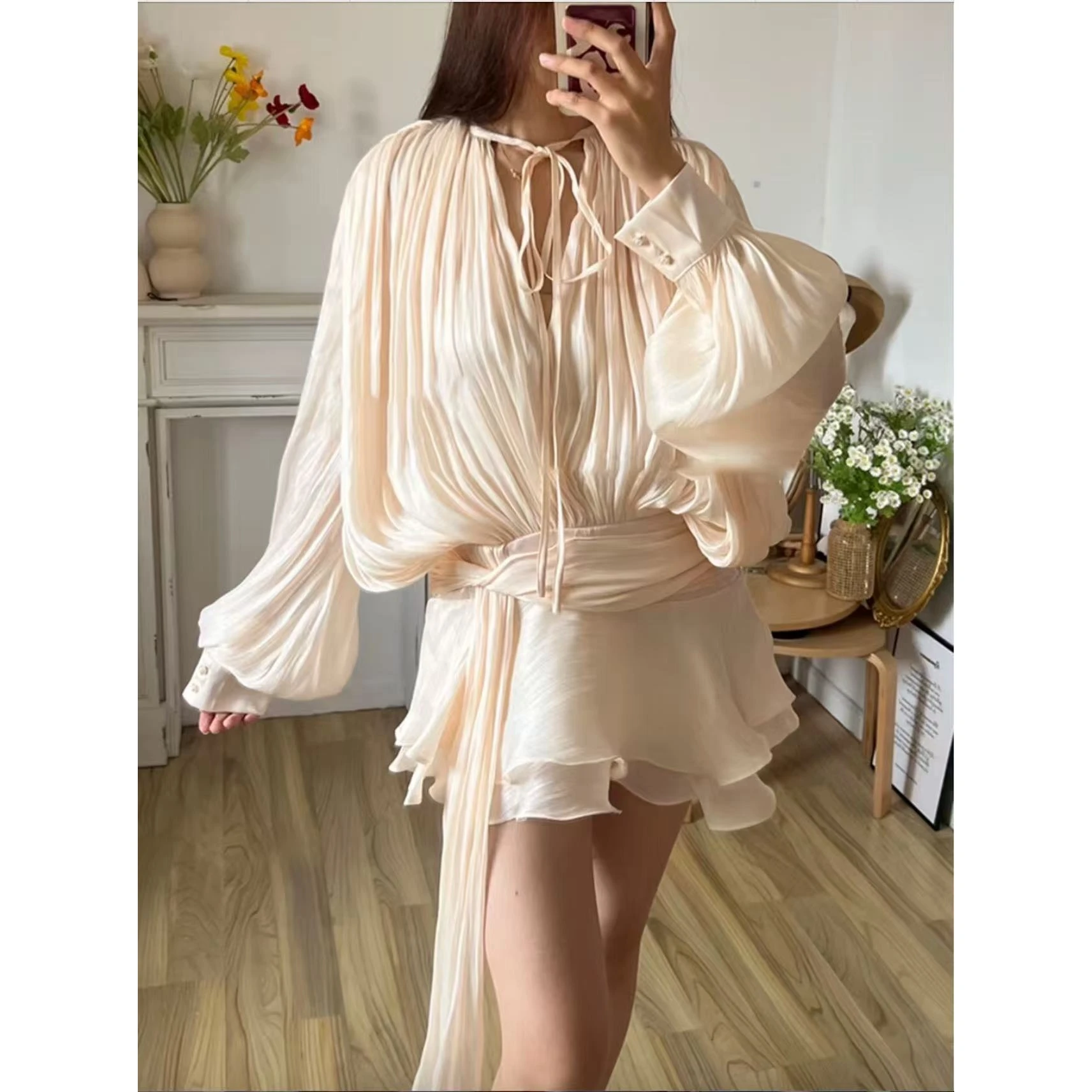 Spring 2025 New Style Bubble Sleeve Short Skirt Two-Piece Set Pleated Design Lace Trim Dress Loose Fit Long Sleeve Polye...
Spring 2025 New Style Bubble Sleeve Short Skirt Two-Piece Set Pleated Design Lace Trim Dress Loose Fit Long Sleeve Polye...
