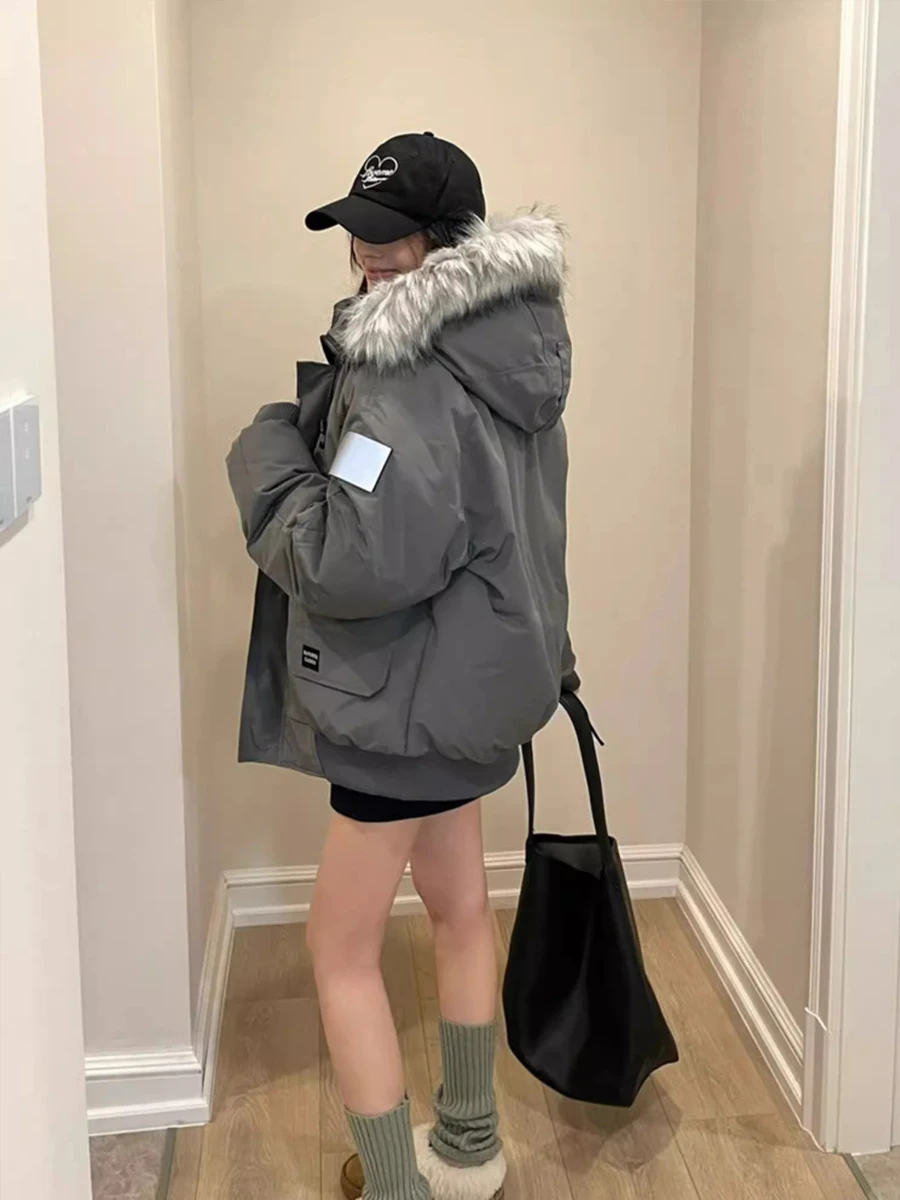 Ay рабочая одежда, парка, пальто с большим меховым воротником, женская зимняя теплая хлопковая куртка с капюшоном, свободная посадка в Корейском стиле
Ay рабочая одежда, парка, пальто с большим меховым воротником, женская зимняя теплая хлопковая куртка с капюшоном, свободная посадка в Корейском стиле