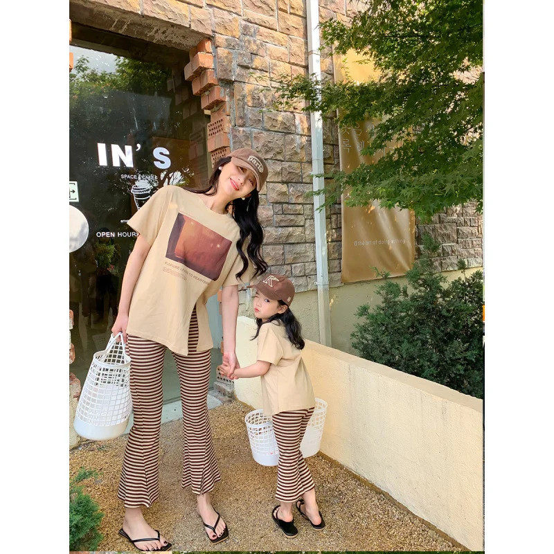 Family Matching Outfits Summer New Trendy Mother and Daughter Set Oil Painting SlitTT-shirt+Striped Split PantsT23X82
Family Matching Outfits Summer New Trendy Mother and Daughter Set Oil Painting SlitTT-shirt+Striped Split PantsT23X82