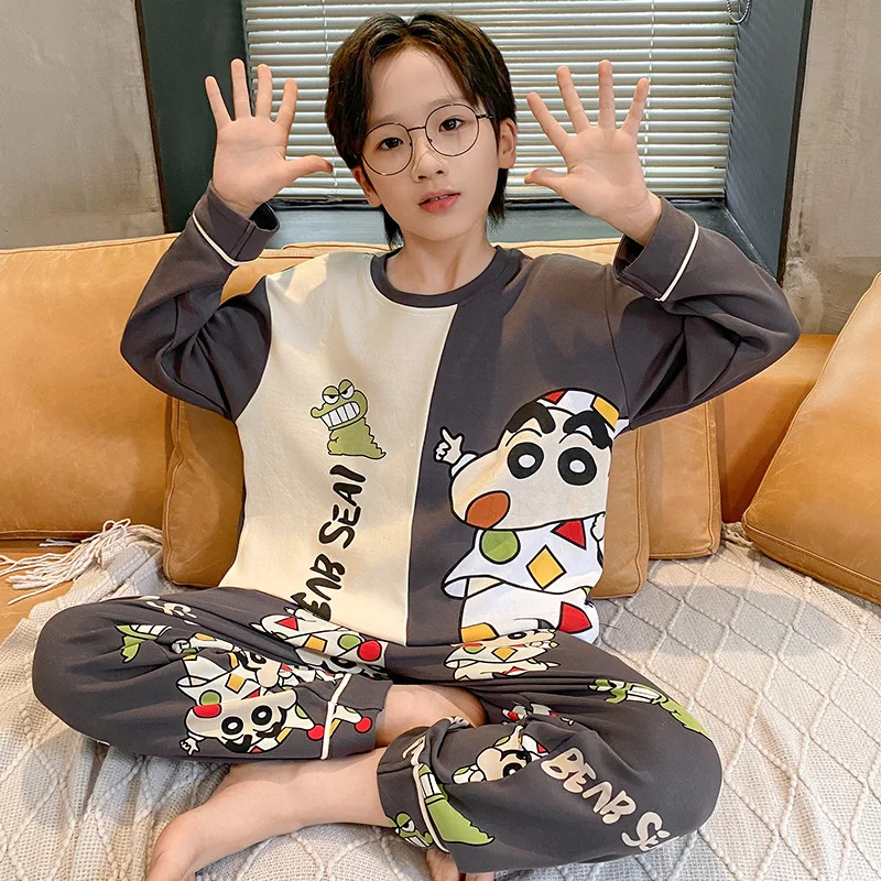 Аниме, 2 шт., пижамы с карандашом Шин-Чан для мальчиков, топы, брюки, кавайные пижамы для родителей и детей, модные хлопковые брюки с длинными рукавами, домашняя одежда с героями мультфильмов
Аниме, 2 шт., пижамы с карандашом Шин-Чан для мальчиков, топы, брюки, кавайные пижамы для родителей и детей, модные хлопковые брюки с длинными рукавами, домашняя одежда с героями мультфильмов