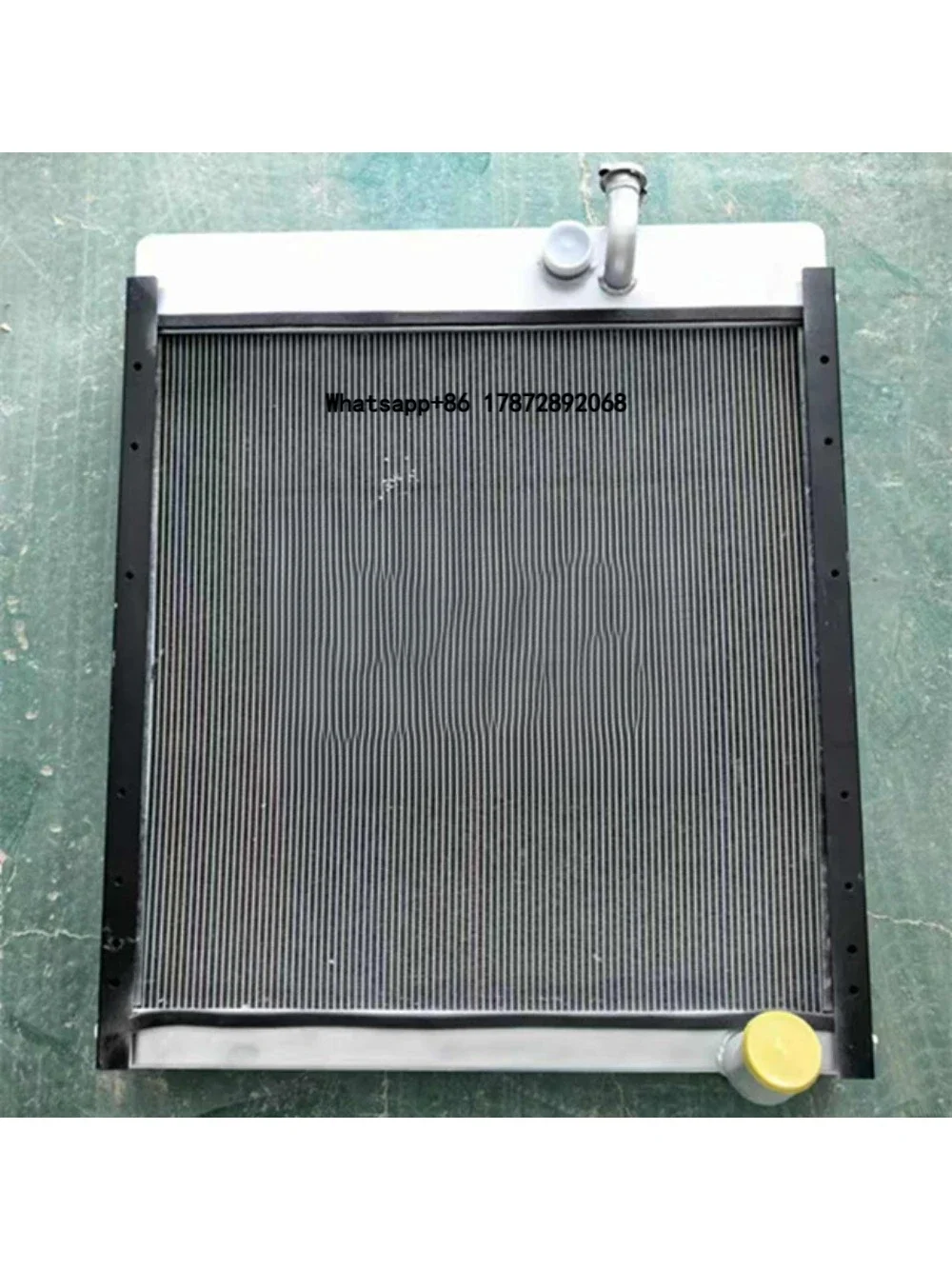 1874480 High Quality all aluminum Radiator carter 120h 135H 140H
1874480 High Quality all aluminum Radiator carter 120h 135H 140H