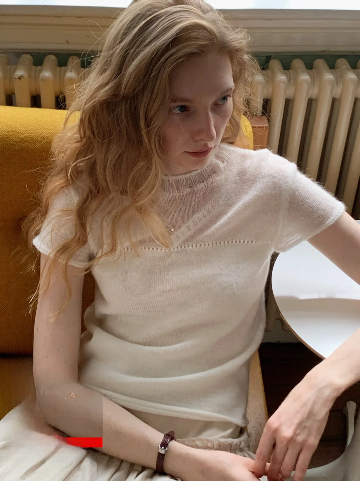 Nice People 2025SS Skin-friendly Camere Mis Semi-transparent Knitted ort Sve Women's Faion Commute Sle Top
Nice People 2025SS Skin-friendly Camere Mis Semi-transparent Knitted ort Sve Women's Faion Commute Sle Top