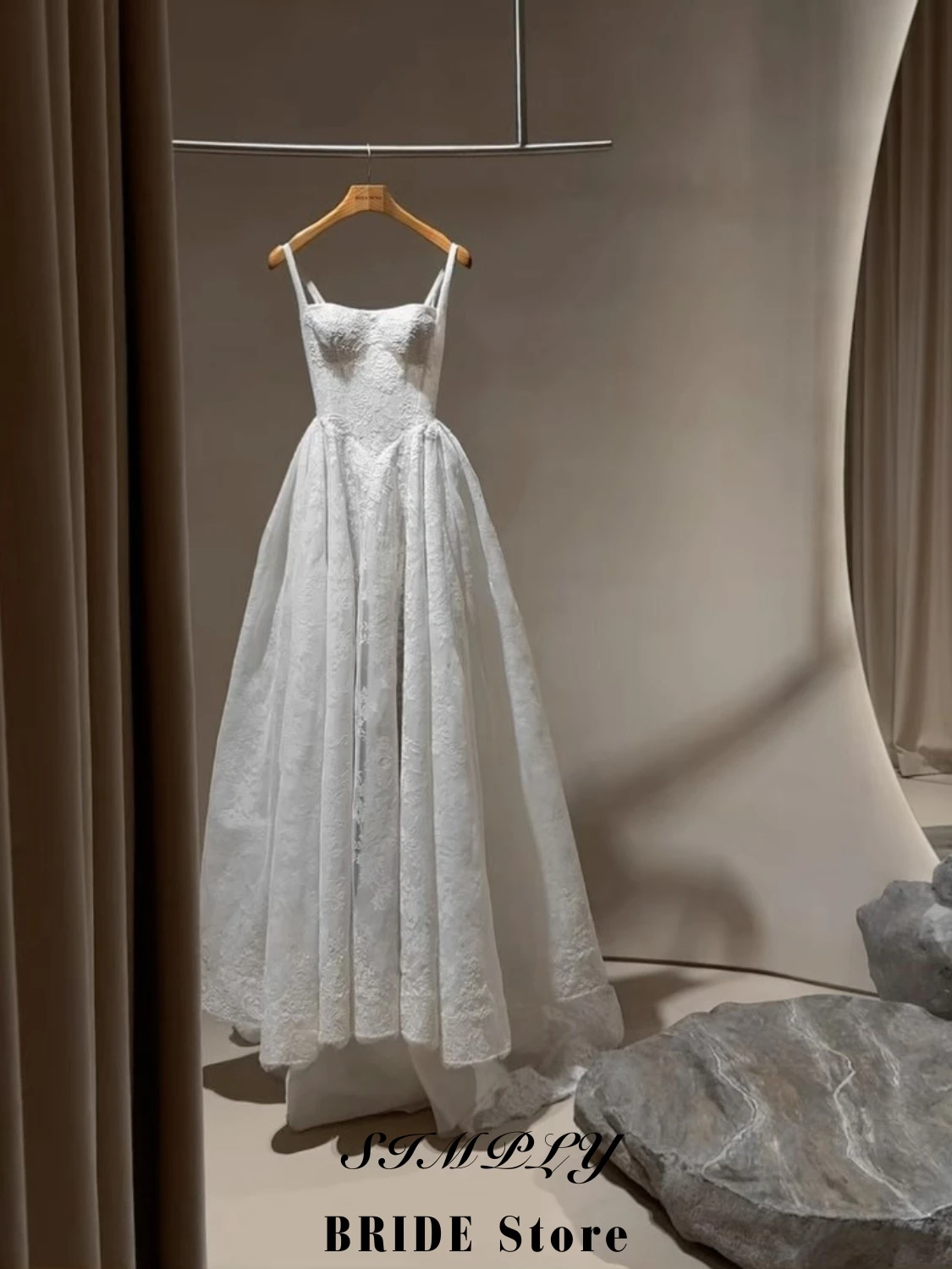 Charming Two Straps Full Lace Bridal Grown A line Wedding Dresses Sweep Train Customade 2026 Vestido De Noival
Charming Two Straps Full Lace Bridal Grown A line Wedding Dresses Sweep Train Customade 2026 Vestido De Noival