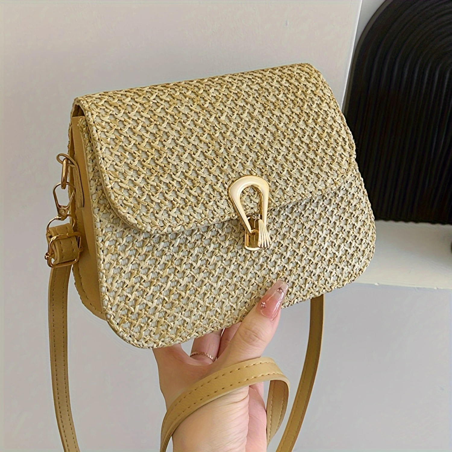 Chic Fashion Crossbody Bag, Vintage Style Woven Paper Straw Bag, Retro Purse With Adjustable Strap
Chic Fashion Crossbody Bag, Vintage Style Woven Paper Straw Bag, Retro Purse With Adjustable Strap