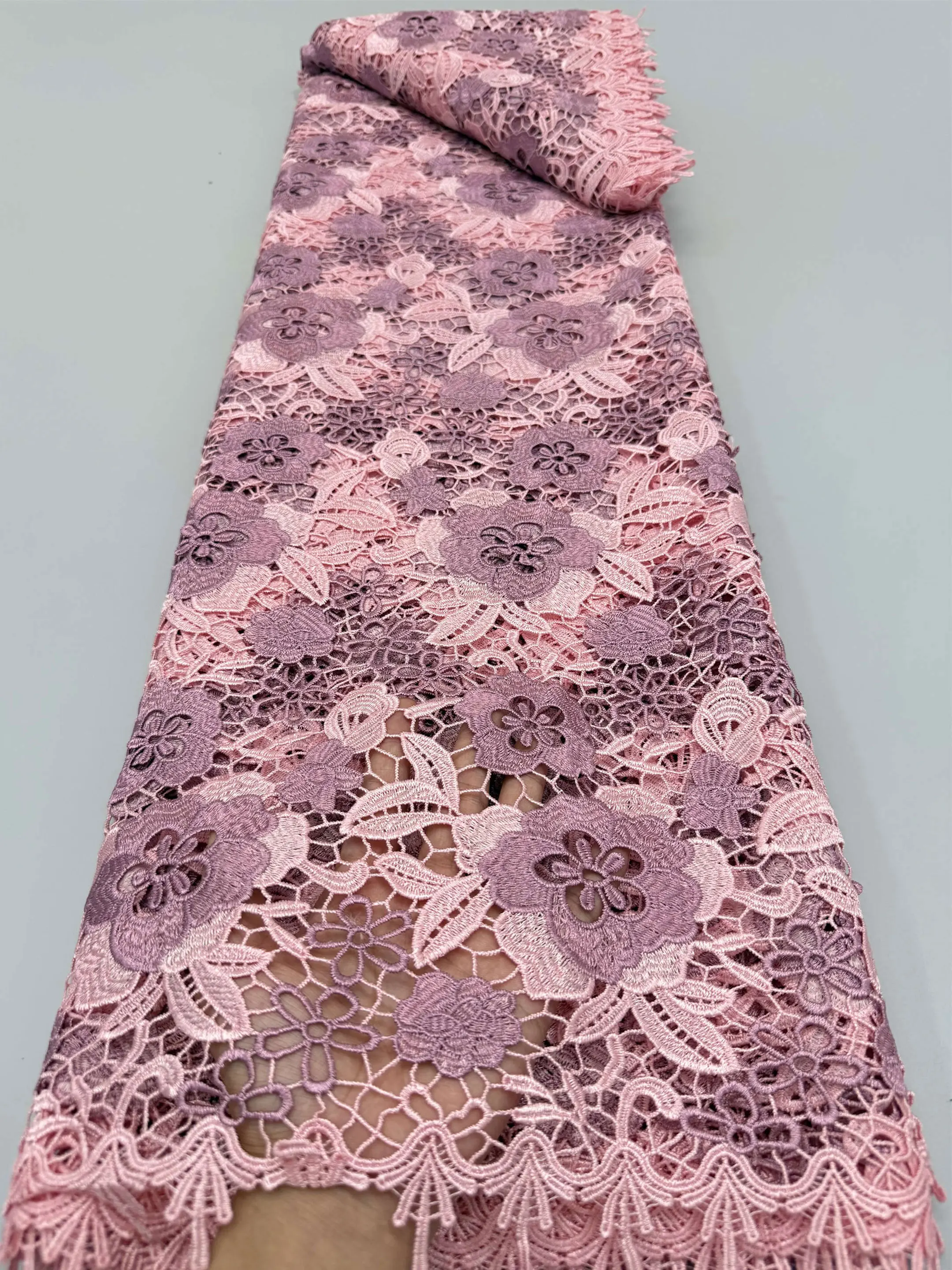 Luxury Colorful african fabric for women French Guipure Cord Lace Fabric with Stones Water Soluble Material for Women's Dresses
Luxury Colorful african fabric for women French Guipure Cord Lace Fabric with Stones Water Soluble Material for Women's Dresses