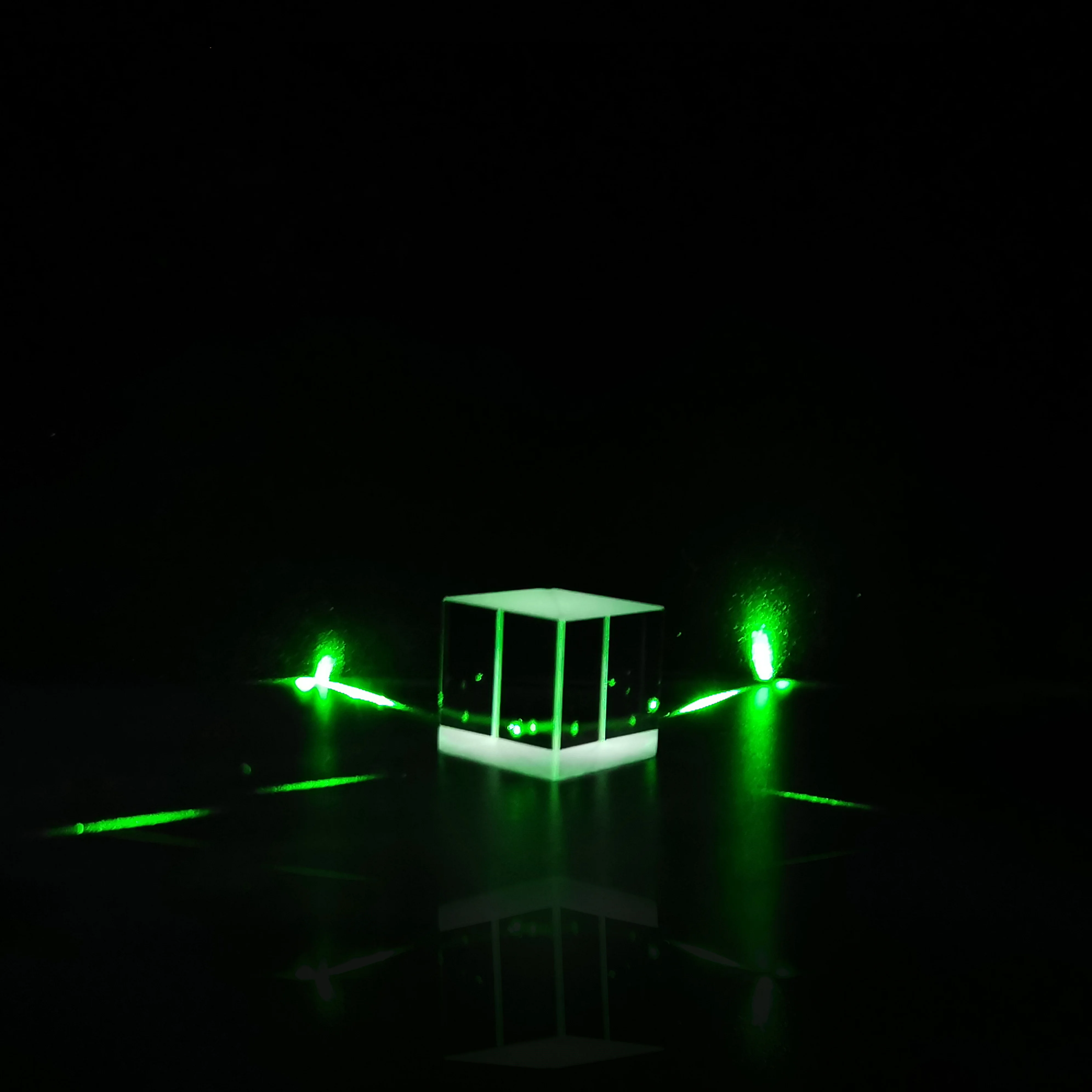 Splitting Prism (Bs) High-Precision 400- 700Nmt:r=7:3 Size 5- 50Mmk9 Optical Splitter Prism
Splitting Prism (Bs) High-Precision 400- 700Nmt:r=7:3 Size 5- 50Mmk9 Optical Splitter Prism