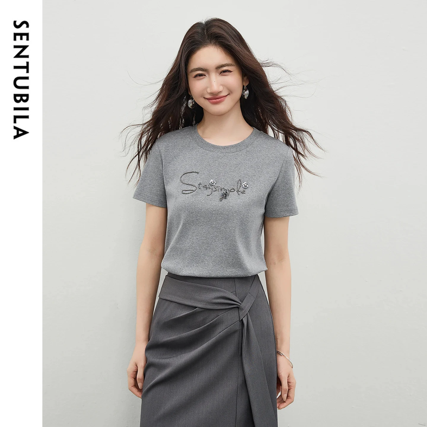 SENTUBILA Summer Short Sleeve T-shirts for Women 2026 Casual Cotton Blend Beaded Letter Sequins Knit Top Woman Clothes 162TG5407
SENTUBILA Summer Short Sleeve T-shirts for Women 2026 Casual Cotton Blend Beaded Letter Sequins Knit Top Woman Clothes 162TG5407