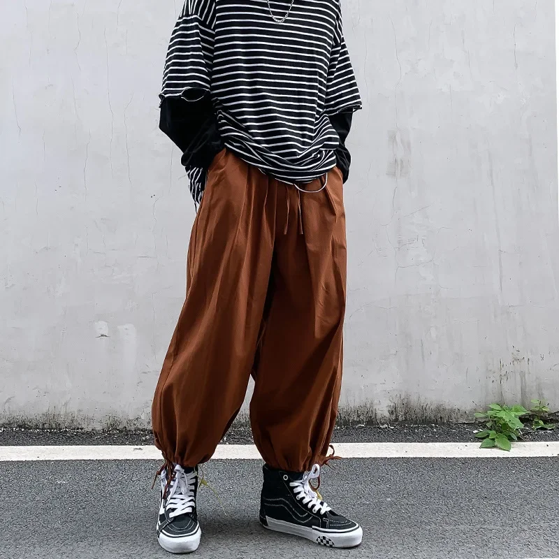 2023 Spring Fashion New Men's Trendy Loose Fit Tie Feet Nine Split Wide Leg Chinese Style Solid Color Thin Casual Pants
2023 Spring Fashion New Men's Trendy Loose Fit Tie Feet Nine Split Wide Leg Chinese Style Solid Color Thin Casual Pants