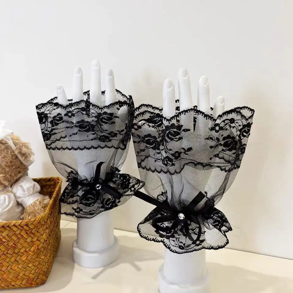 Женские кружевные манжеты с оборками, готические черные перчатки без пальцев, длинные эластичные рукава до локтя, съемные искусственные рукава, рукава с декором в стиле Лолиты
Женские кружевные манжеты с оборками, готические черные перчатки без пальцев, длинные эластичные рукава до локтя, съемные искусственные рукава, рукава с декором в стиле Лолиты