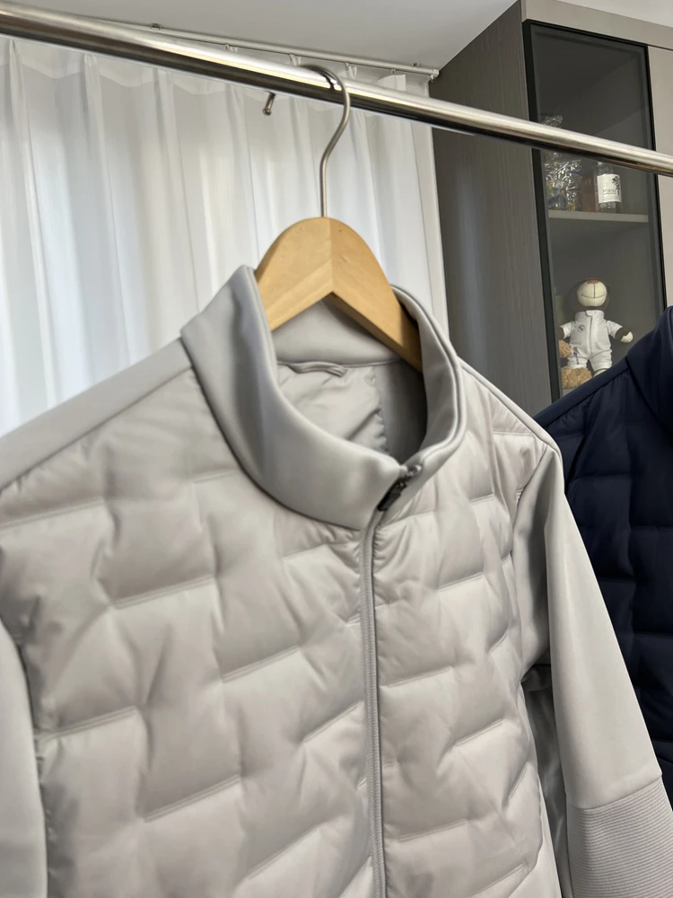 Легкий теплый мужской пуховый тюнет, уличный повседневный воротник-стойка с воротником-стойкой и перьями, полиэфирное волокно, ветрозащитный, водонепроницаемый
Легкий теплый мужской пуховый тюнет, уличный повседневный воротник-стойка с воротником-стойкой и перьями, полиэфирное волокно, ветрозащитный, водонепроницаемый