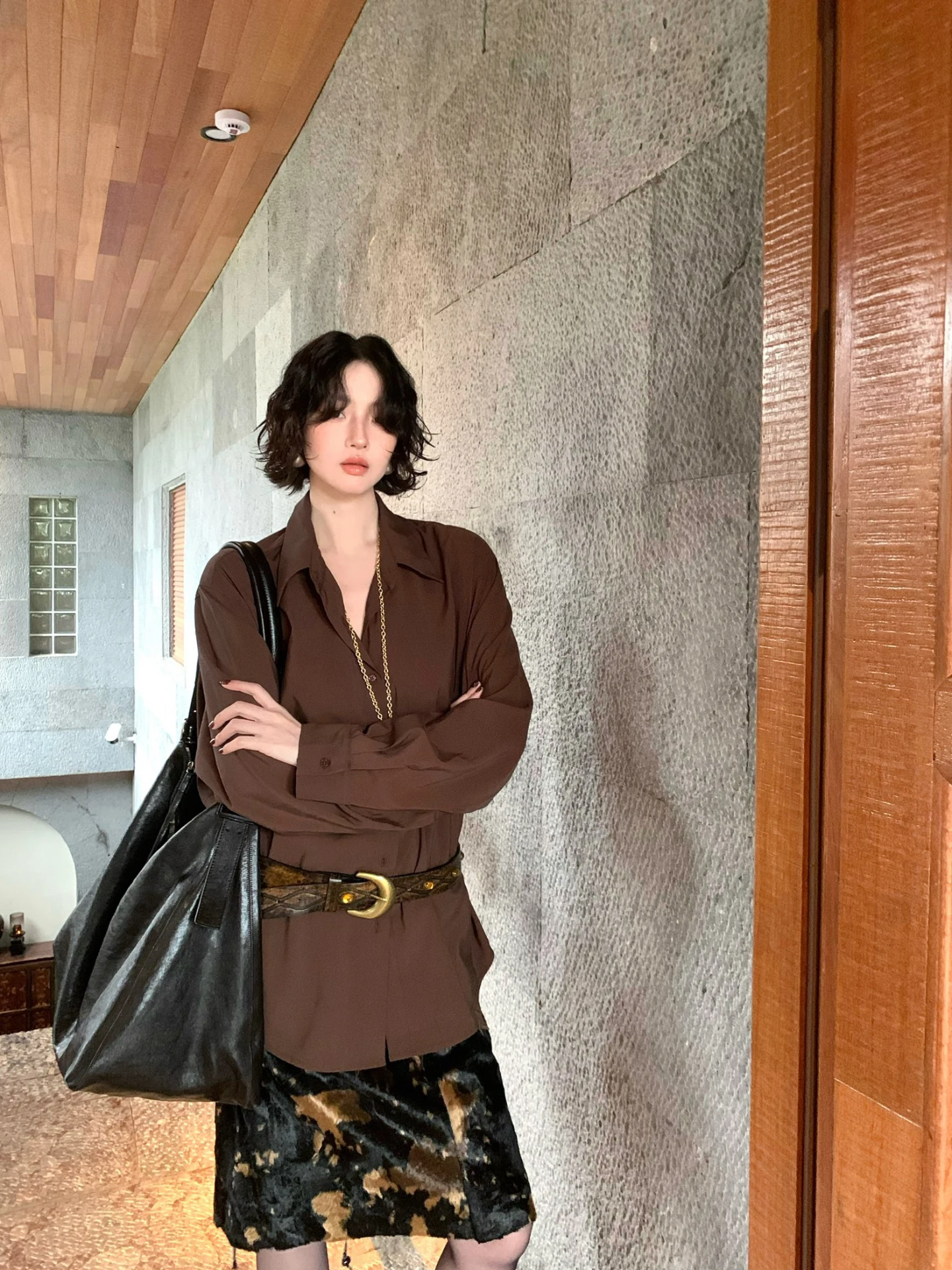 Винтажный осенне-зимний топ средней длины для женщин, приятный для кожи, дышащий, устойчивый к сминанию и деформации, с воротником
Винтажный осенне-зимний топ средней длины для женщин, приятный для кожи, дышащий, устойчивый к сминанию и деформации, с воротником