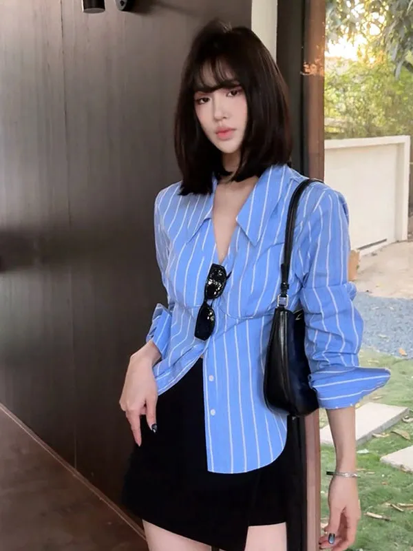 Женская приталенная рубашка в полоску с длинным рукавом, укороченная, с завышенной талией, весенняя, синяя, маленького размера, в корейском стиле, для повседневной носки
Женская приталенная рубашка в полоску с длинным рукавом, укороченная, с завышенной талией, весенняя, синяя, маленького размера, в корейском стиле, для повседневной носки
