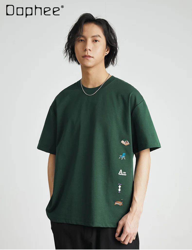Men Summer American Retro Style Black White Green Embroidered Round Neck T-Shirt Loose Casual Daily Streetwear Outfit
Men Summer American Retro Style Black White Green Embroidered Round Neck T-Shirt Loose Casual Daily Streetwear Outfit