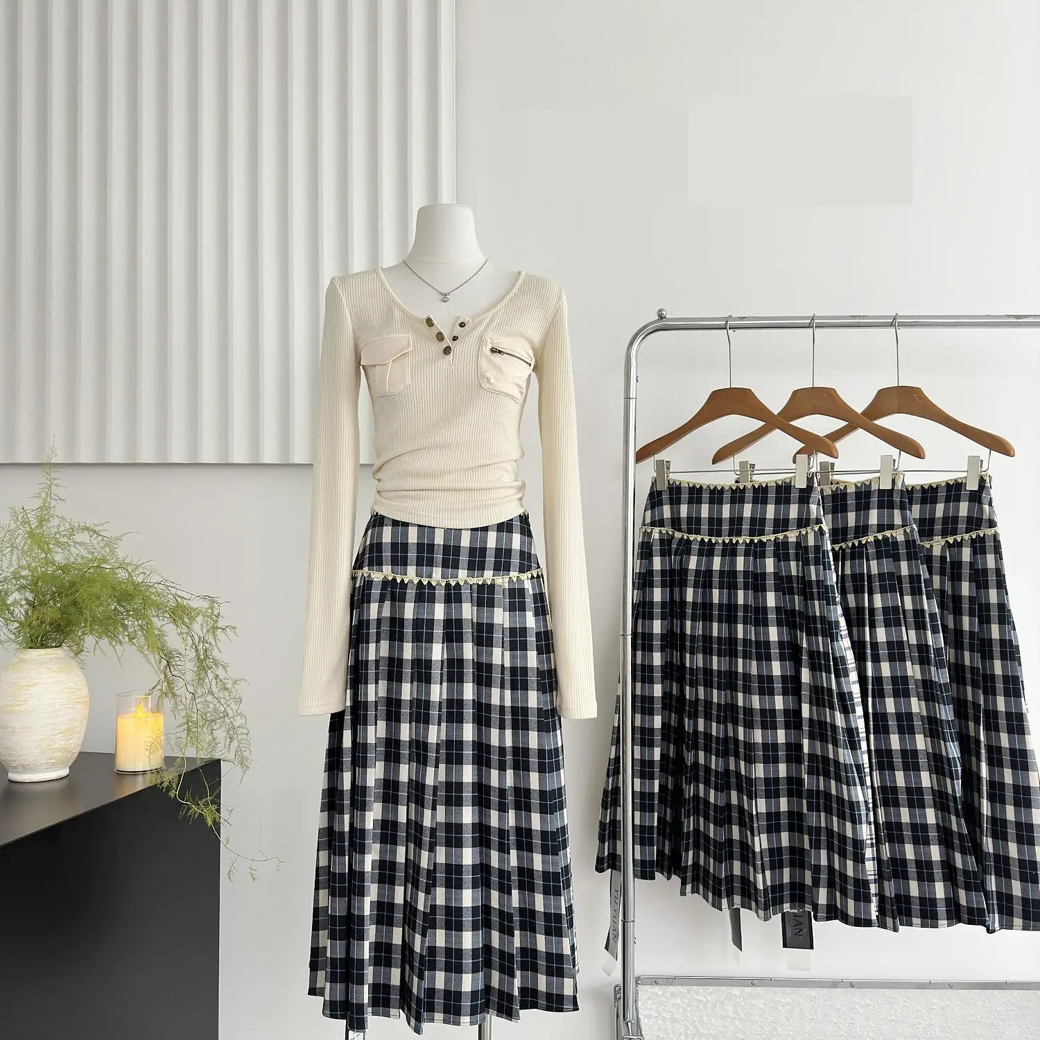 Женская весенне-осенняя переходная плиссированная длинная юбка трапециевидной формы в клетку, женская школьная юбка с высокой талией
Женская весенне-осенняя переходная плиссированная длинная юбка трапециевидной формы в клетку, женская школьная юбка с высокой талией